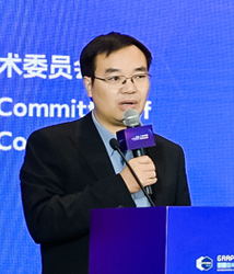 黄少华